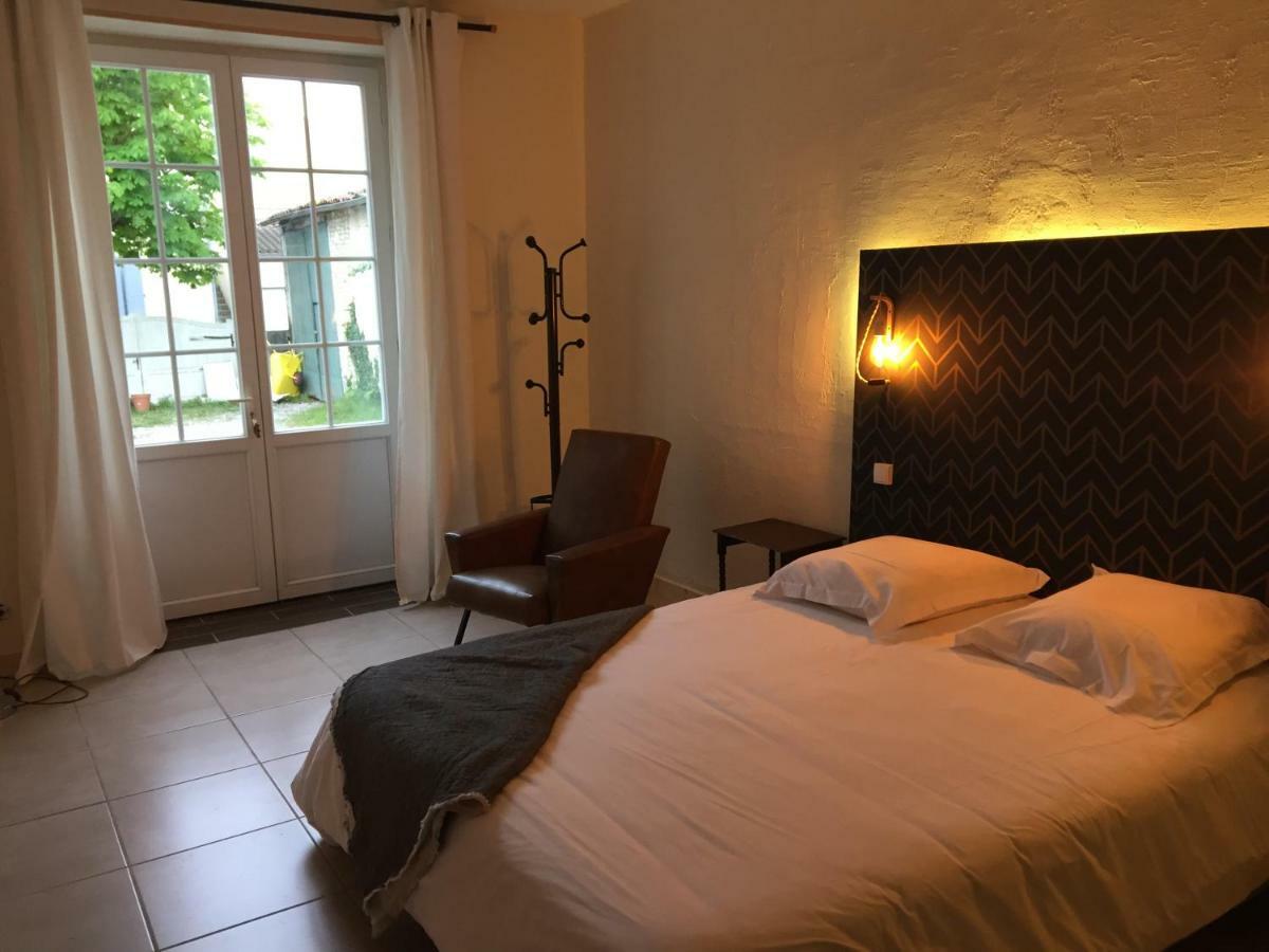 Bed and Breakfast Tetes A L'Air Montils Exterior foto