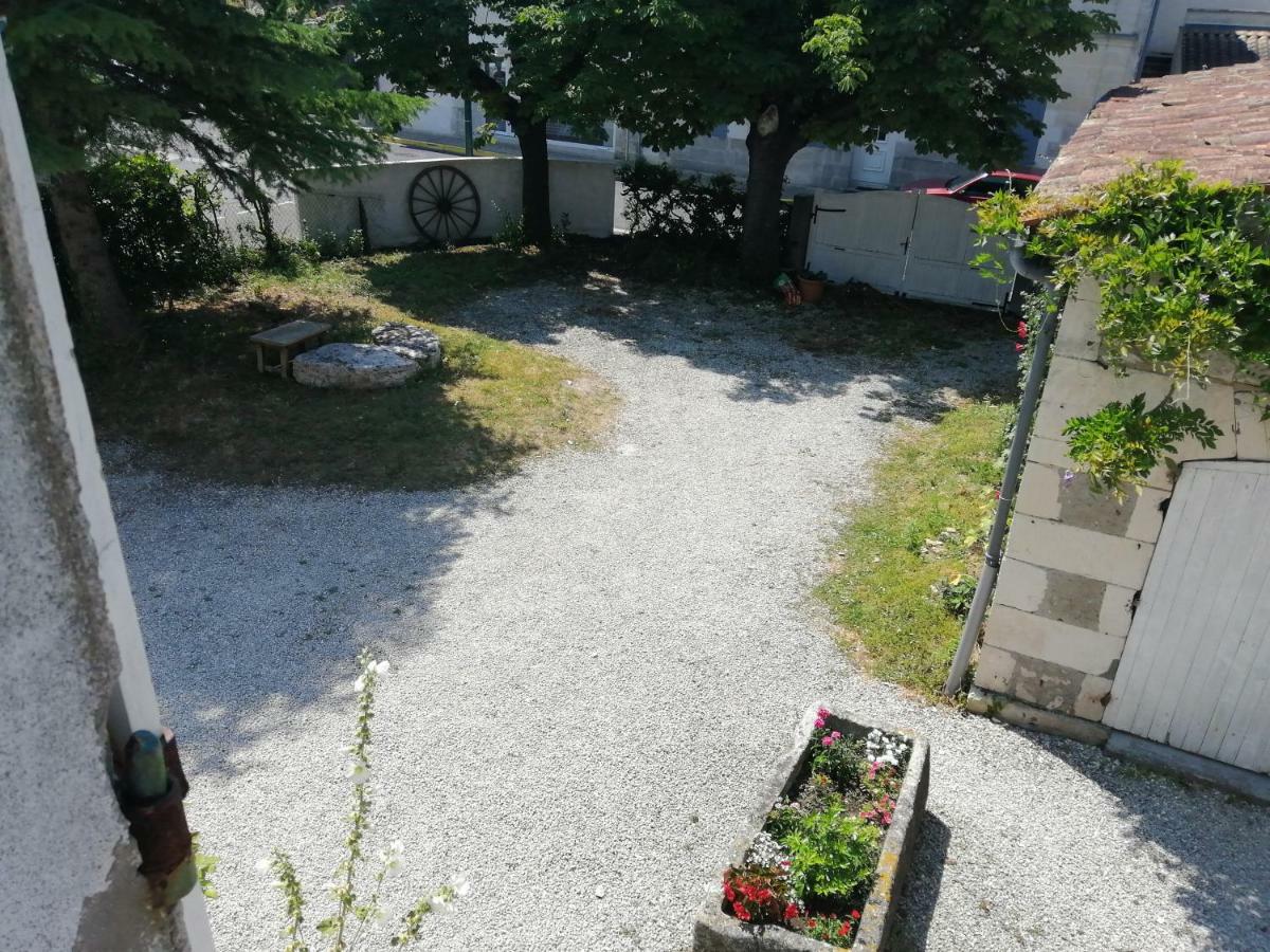 Bed and Breakfast Tetes A L'Air Montils Exterior foto