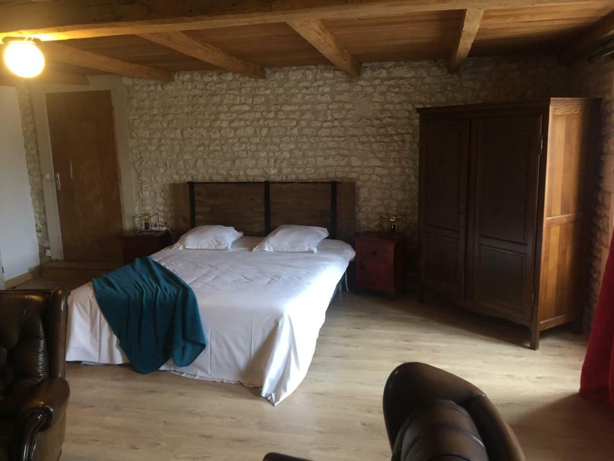 Bed and Breakfast Tetes A L'Air Montils Exterior foto
